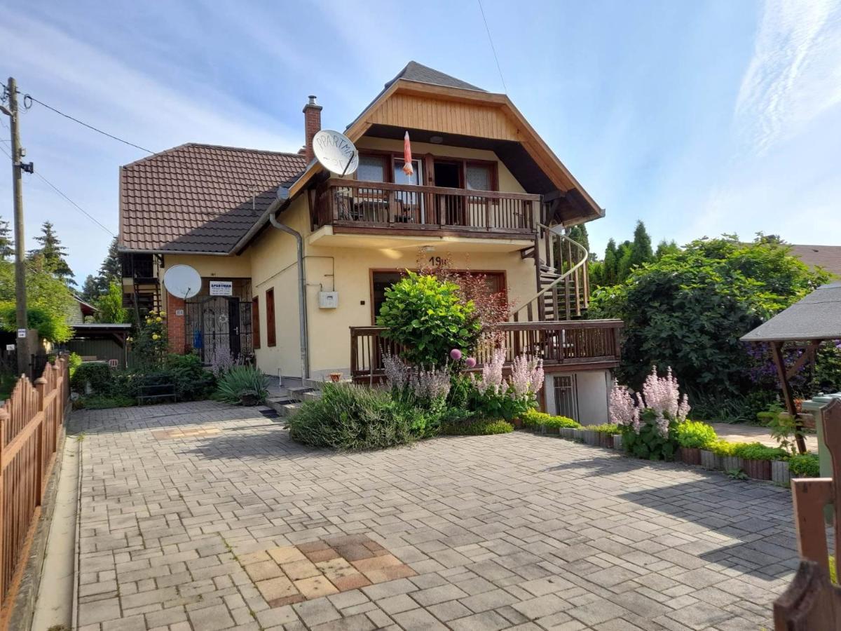Harmonia Vendeghaz 100 Meterre Az Igali Gyogyfuerdotol Apartment Exterior foto