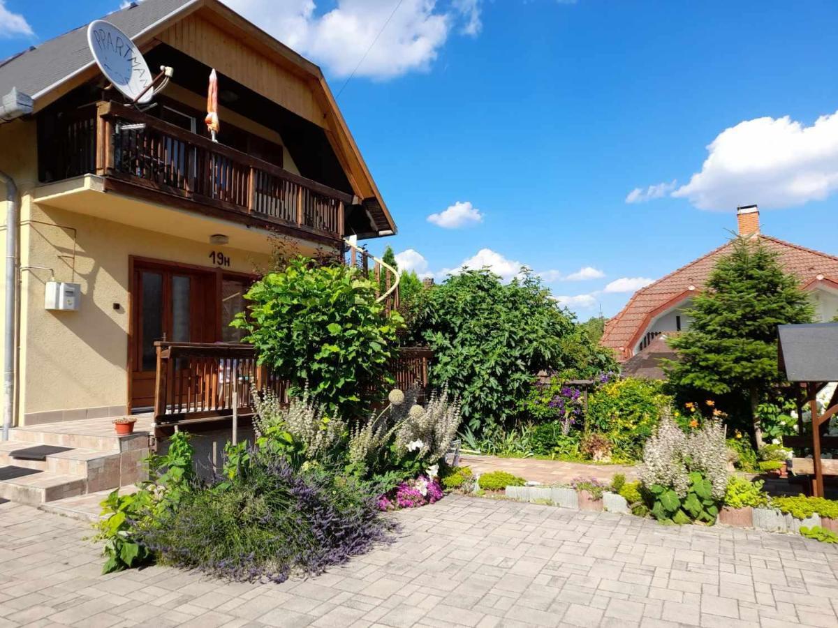 Harmonia Vendeghaz 100 Meterre Az Igali Gyogyfuerdotol Apartment Exterior foto