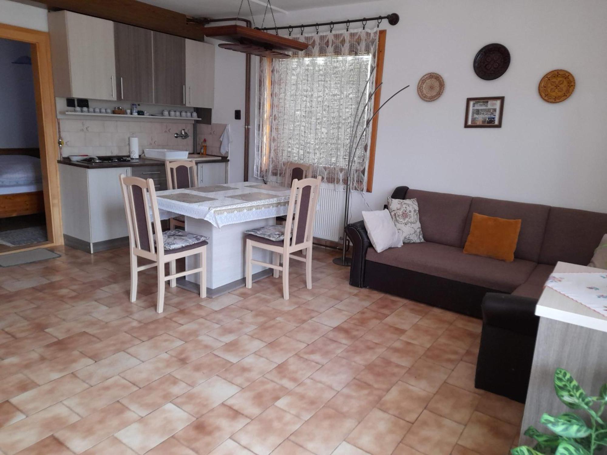 Harmonia Vendeghaz 100 Meterre Az Igali Gyogyfuerdotol Apartment Exterior foto