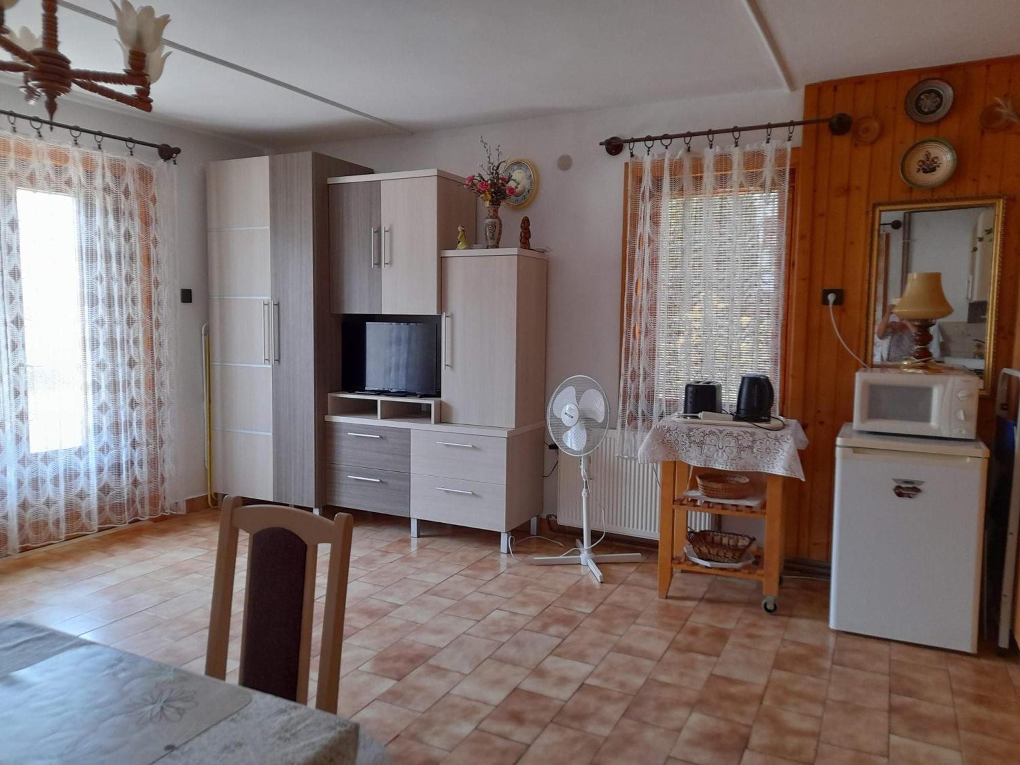 Harmonia Vendeghaz 100 Meterre Az Igali Gyogyfuerdotol Apartment Exterior foto